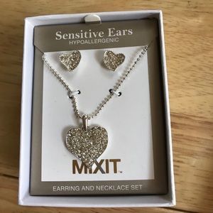 Jewelry Set.NWT